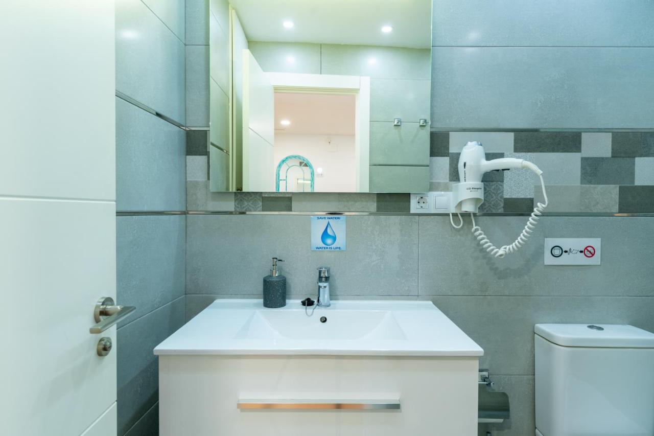 Locksmith Apartment - Park Option Sevilla Exterior foto